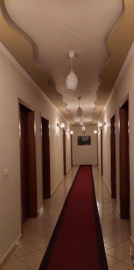 Hotel Vila Toska Piskupat Eksteriør bilde