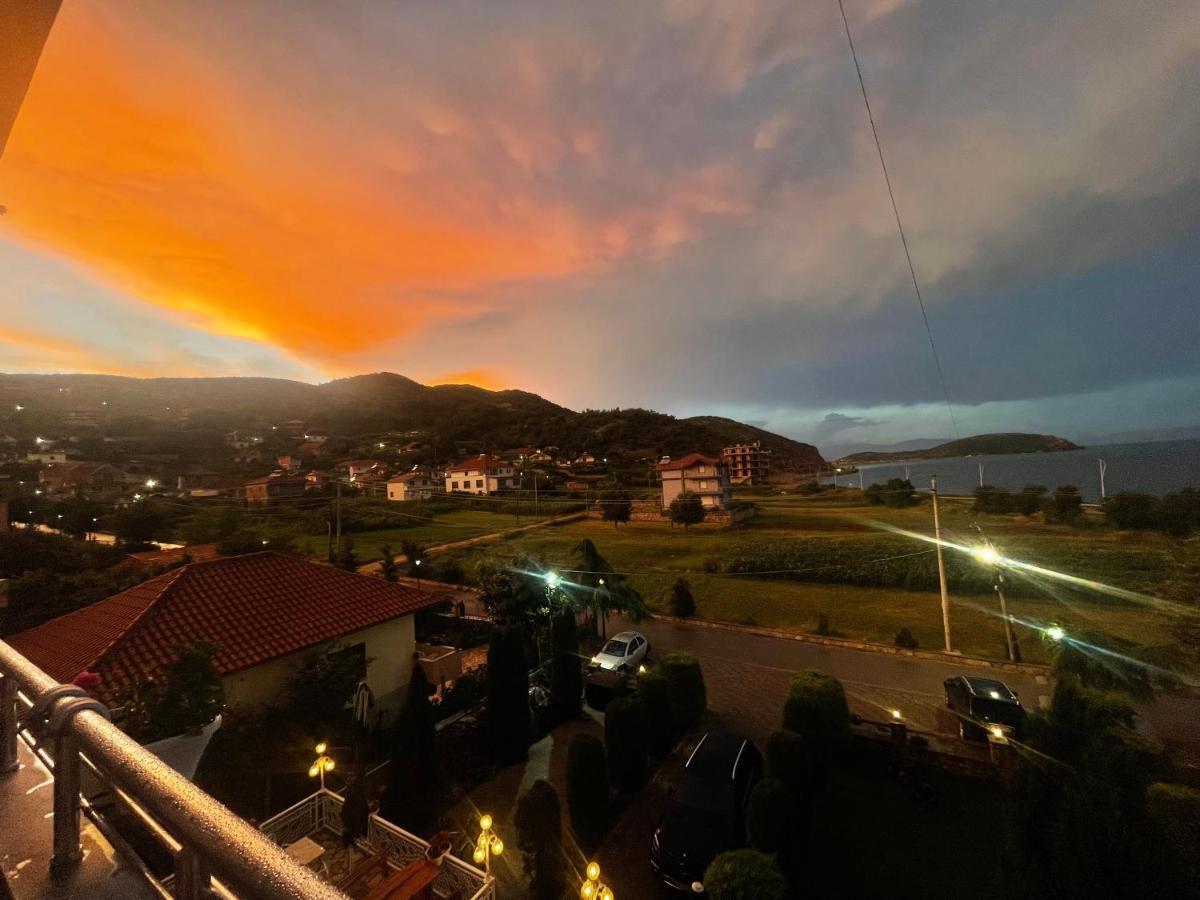Hotel Vila Toska Piskupat Eksteriør bilde
